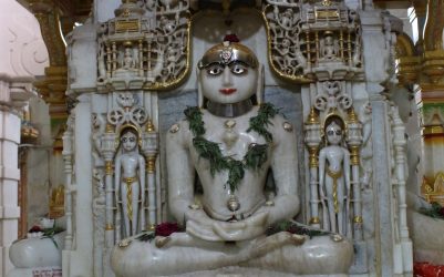 Shantinath jinalay chaumukhji ni pole